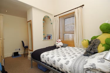 3 bed house, 1 Providence Street, North Hill, Plymouth, PL48JG - Image 4